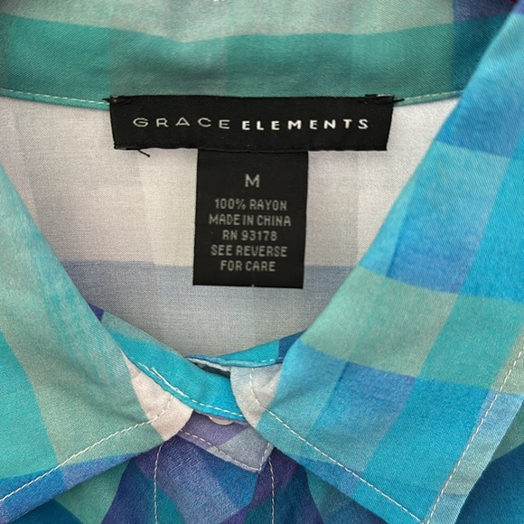 Asymmetric Cool Palette Button Down - Picture 3 of 3